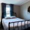 Lakefront White House - 36
