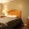 Lakeview Room 2 Queens - 20