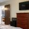Lakeview Room 2 Queens - 23