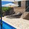 Apartments Tomina