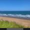 Dream Weaver 2 Bedroomed cottage on The Bay, Filey with on-site gym and swimming pool