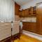 Apartments with parking space Sumpetar, Omis - 950