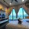 Almas Couple Relax Modern Comfort Netflix BySTAY