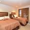 Fasching Haus Unit 210, Deluxe Condo w/ A/C, Private Deck, 2 Blocks from Downtown Aspen