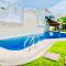 Executive Budget Room With Swimming Pool Air Conditioning and Parking