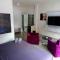 Titanic Residence-7 minute walk to the Beach