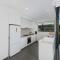Oxford Steps - Executive 2BR Bulimba Apartment Across from the Park on Oxford St