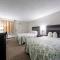 HomeTown Inn by Red Roof East Syracuse