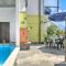 Apartment View And Pool - Happy Rentals