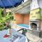 Apartment View And Pool - Happy Rentals