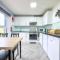 Lovely 3 Bed Bungalow, Sleeps 6, In A Beautiful Location In Cornwall Ref 85070P