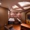 Hotel S