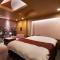 Hotel S