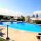 Coral Bay Apartment - Prime Tourist Location