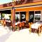 Coral Bay Apartment - Prime Tourist Location