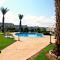 Coral Bay Apartment - Prime Tourist Location