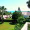 Coral Bay Apartment - Prime Tourist Location