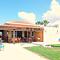 Coral Bay Apartment - Prime Tourist Location