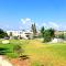 Coral Bay Apartment - Prime Tourist Location