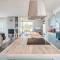 Casa Luz by LovelyStay