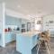 Casa Luz by LovelyStay
