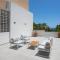Bridge House 202-2BR Modern Apartment