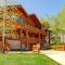 KBM Resorts Timber Wolf Lodge Mountain Elegance with Gas Fireplace Common Hot Tubs Near Canyons Village TWL-5b