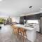 Absolute Beachfront Marcoola 4Bed, Heated Spa