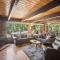 Lakefront Cozy Cabin on the Cove