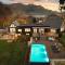 Aroha Homestead Luxury Holiday Home by MajorDomo