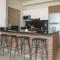 Stylish Panoramic Views City Loft
