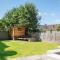 Marsh Mallow Cottage - Hot Tub Packages Available