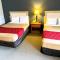 Econo Lodge Drums