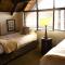 Buffalo Thorn Lodge