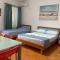Garden Holiday Studios