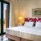 Pleiades Luxury Villa - Свороната