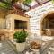 Guest House Steel