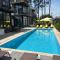 Blue Horizon Apartments