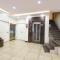 FabHotel Lazeeno