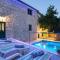 MSV Modern Stone Villa