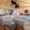MAUNA KEA SUNRISE Distinguished 4BR KaMilo Home with Private Beach Pass