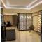 Titanic Residence-7 minute walk to the Beach