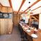 Slope-Side Chalet w/Jacuzzi, Home Cinema, for 16 Guests