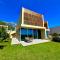 Queens luxury Vila 127 B