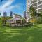 The Crest Apartments - Main Beach