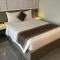 LION 9 HOTEL