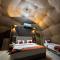 Rum crystal luxury camp