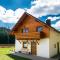 Alpejska Wioska - apartamenty i pokoje z aneksem kuchennym