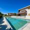 Gorgeous villa for 8 with shared pool