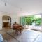 Lovely Home In Pertuis